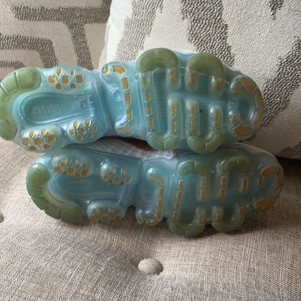 Nike Vapormax size 7 - Picture 3 of 5